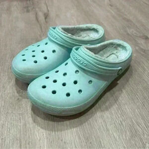 Crocs Classic Light Blue Insulated Lined Clogs Women’s Size 6